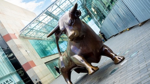 Bull statue outside Bullring shopping centre